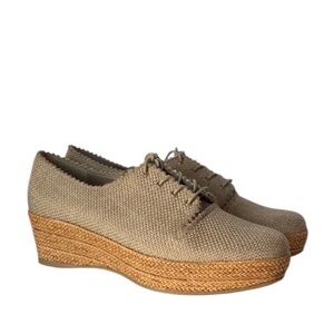 Stuart Weitzman Platform Oxford Lace Up Shoes, size 9